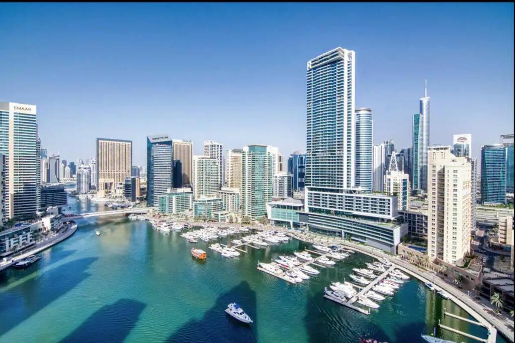 First Class 3Br Stylish Sanctuary Dubai Exterior photo